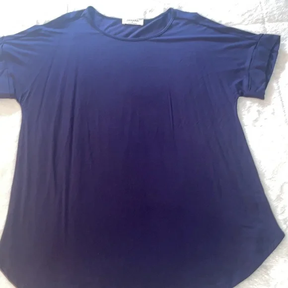 NWOT Zenana Navy Crewneck Roll-Sleeve Curved-Hem Tunic Tee - Picture 3 of 9